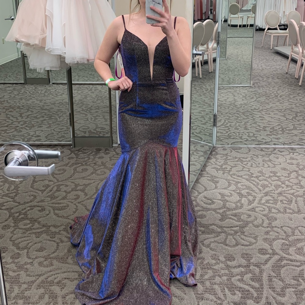 Color Changing Shimmery Prom Dress With Matching Tie
